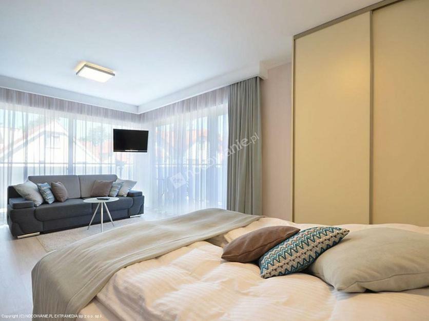 פוגורזליצה Polli Apartamenty מראה חיצוני תמונה