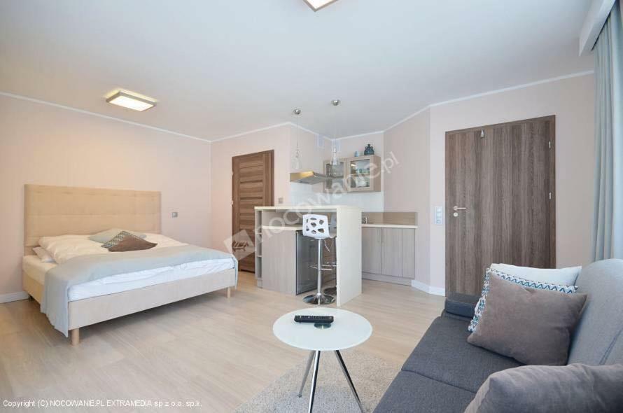 פוגורזליצה Polli Apartamenty מראה חיצוני תמונה
